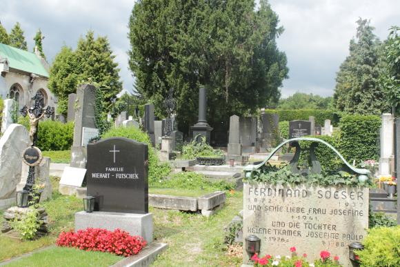 Foto von Grabstätten am Friedhof Grinzing