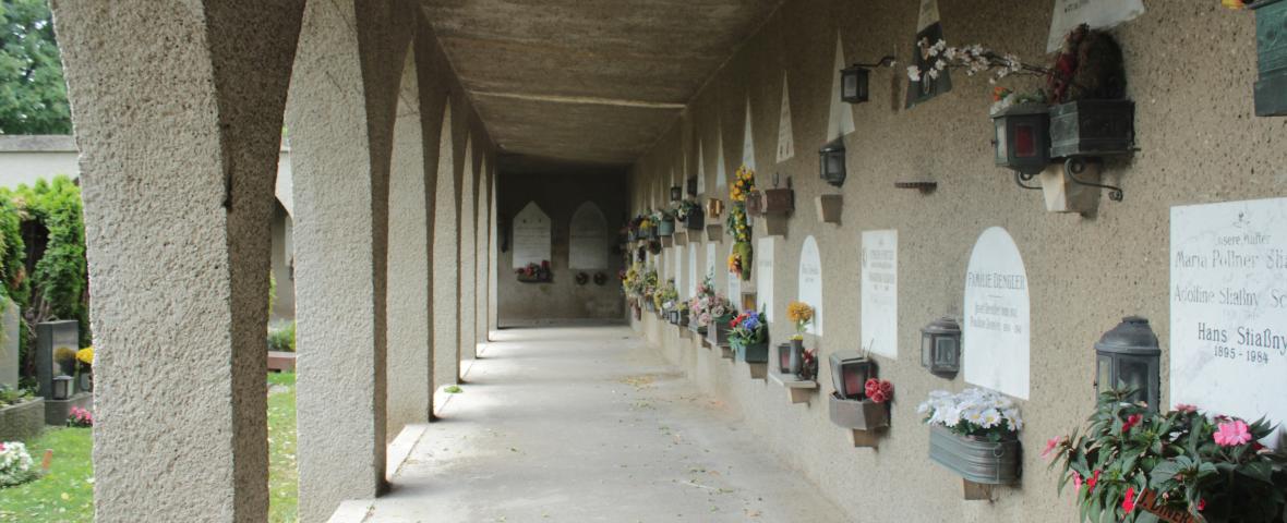 Foto der Arkaden am Friedhof Inzersdorf
